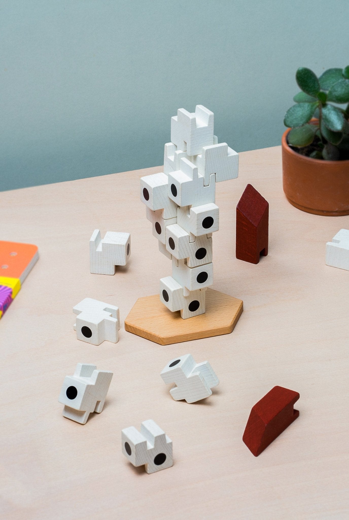 naef（ネフ）社　CAMPANILE Japanese Capsule Tower – A Tangible Future